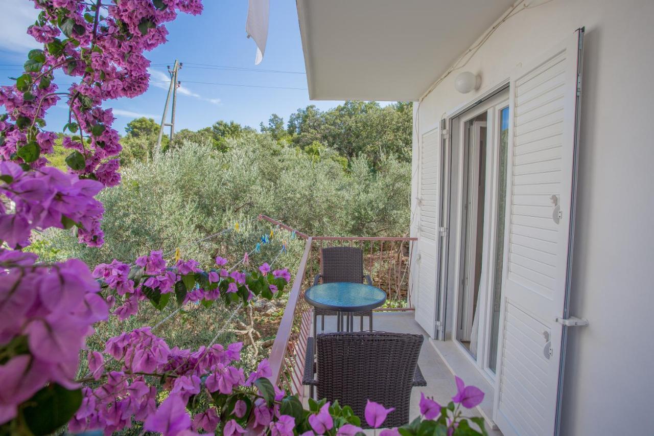 Apartments Sanja Χβαρ Εξωτερικό φωτογραφία